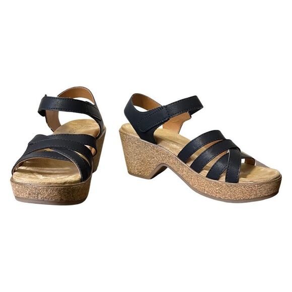 WHITE MOUNTAIN Conquer Women's Platform Sandal,  Adjustable strap, Size 5 - Picture 2 of 10